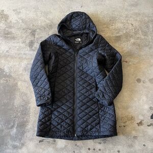 North Face ThermoBall Eco Parka Black Hooded Jacket Women’s Size M EUC